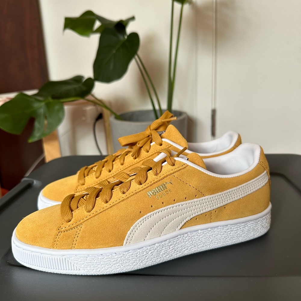Puma Suede Classic XXI Sneakers in Honey Mustard